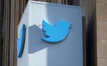 Twitter hit by global outage amid botched Musk takeover deal
