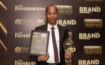 Ghana Link’s Clyde Adjei picks Transformational Dep. MD Award at 3rd Governance & Business Leadership Awards
