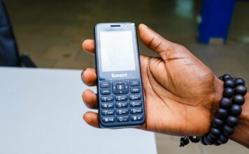 Feature phones mount a comeback in US