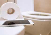 Don’t sit on the toilet for more than 10 minutes, doctors warn