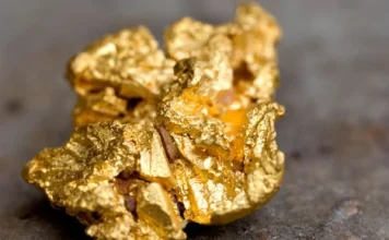 Gold smashes $5,300 record as dollar slumps