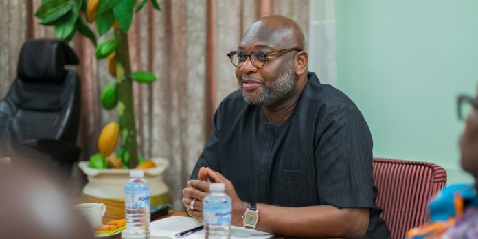 cocobod-welcomes-dr-randy-abbey1144815244-1140x570