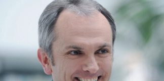 Former Apple CFO Luca Maestri steps down from corporate services role